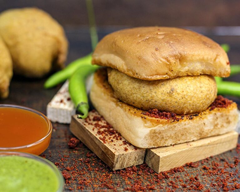 Jay Bhavani Vadapav Clayton